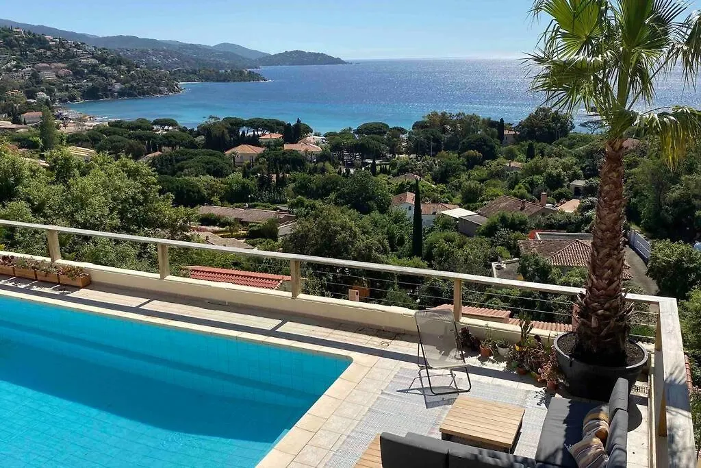 Villa Elegante Vue Mer 180 Plage A 5 Min Luxe Et Confort Garantis Le Lavandou France