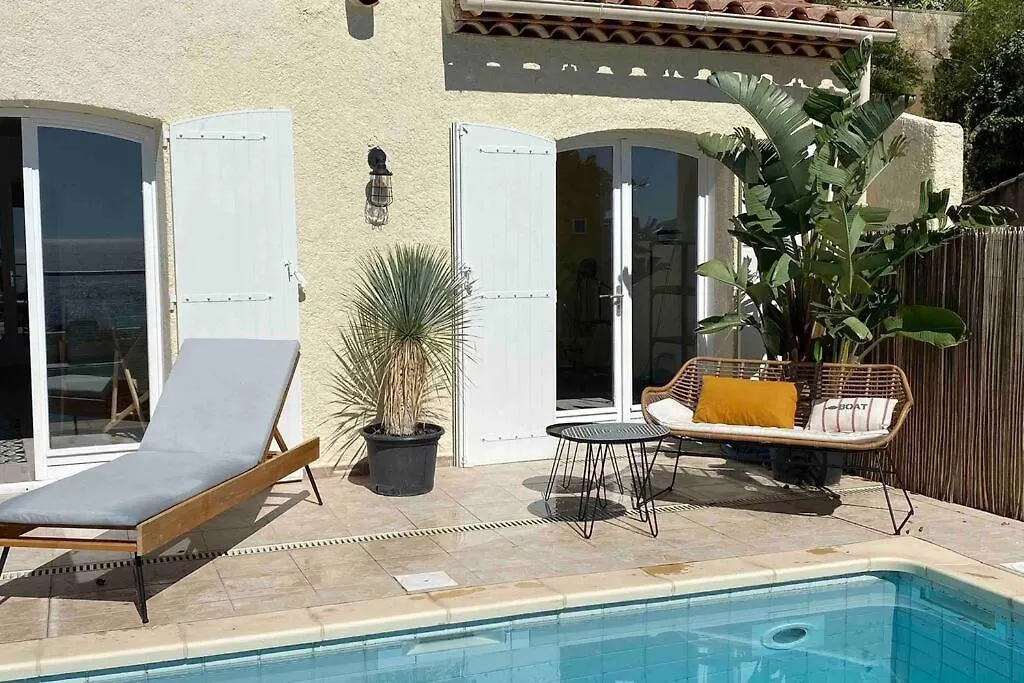 Villa Elegante Vue Mer 180 Plage A 5 Min Luxe Et Confort Garantis Le Lavandou