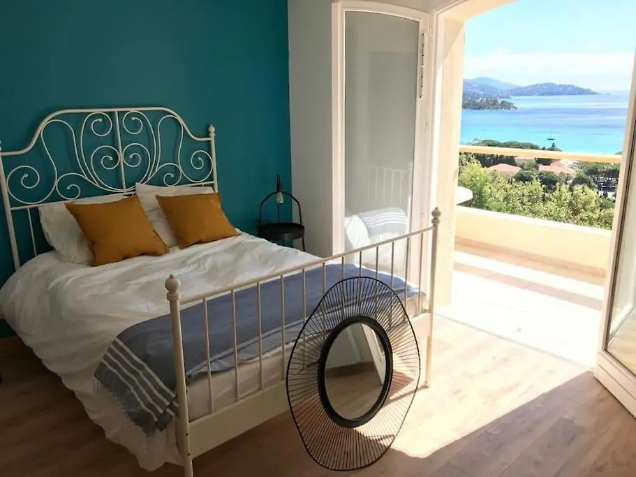 Villa Elegante Vue Mer 180 Plage A 5 Min Luxe Et Confort Garantis Le Lavandou